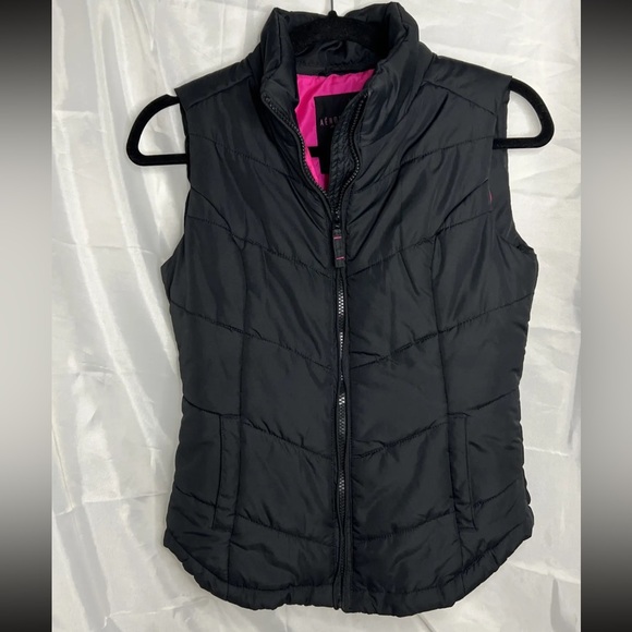 Aeropostale Women’s Size XS Black Pink Puffer Vest - Picture 5 of 10